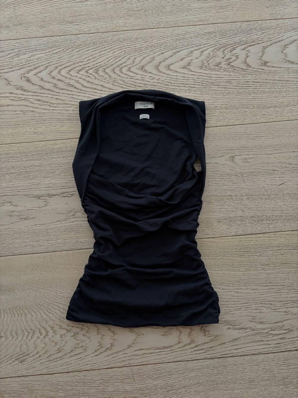 Aritzia contour flourish top
